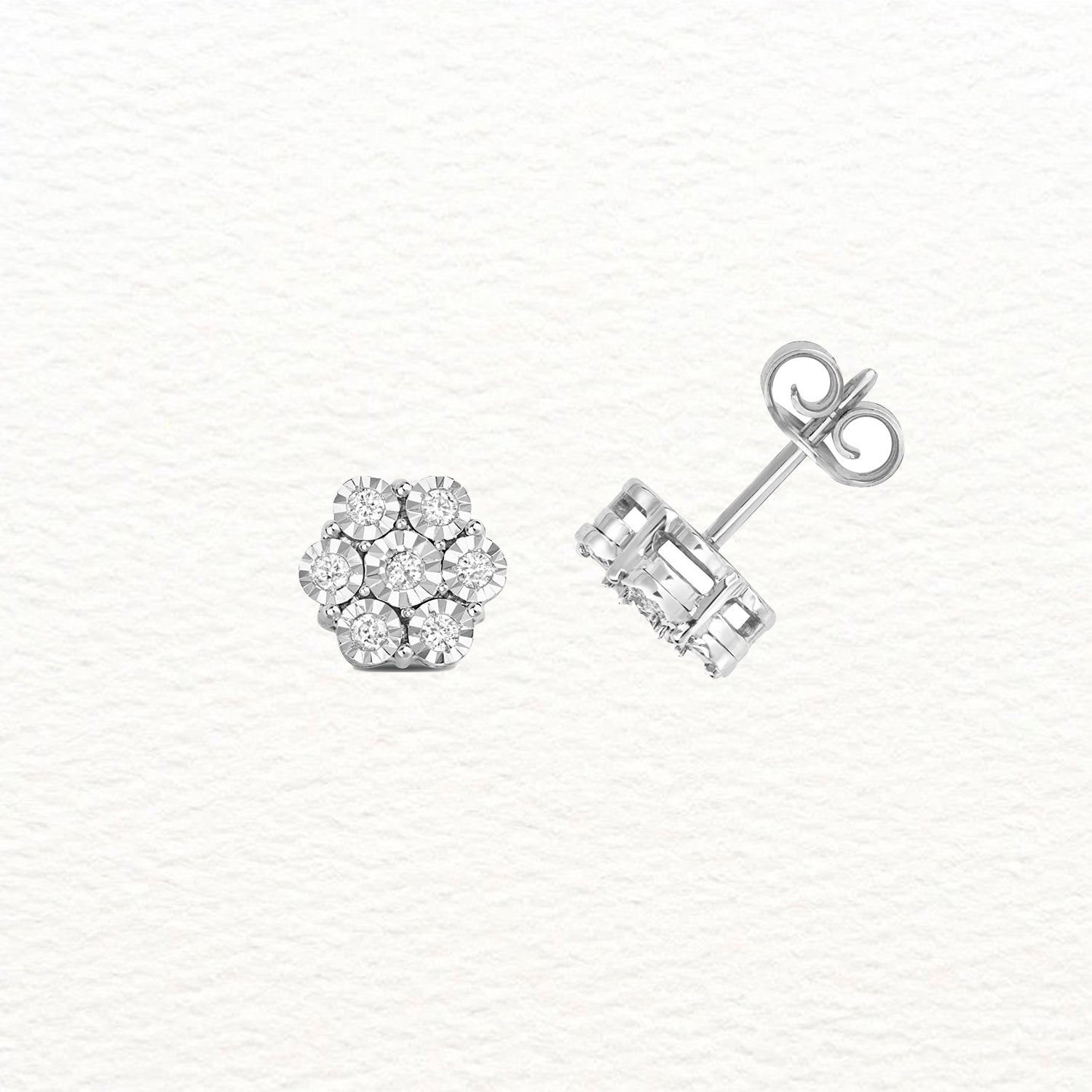 18K Gold and Diamond Illusion Plates Stud Earring