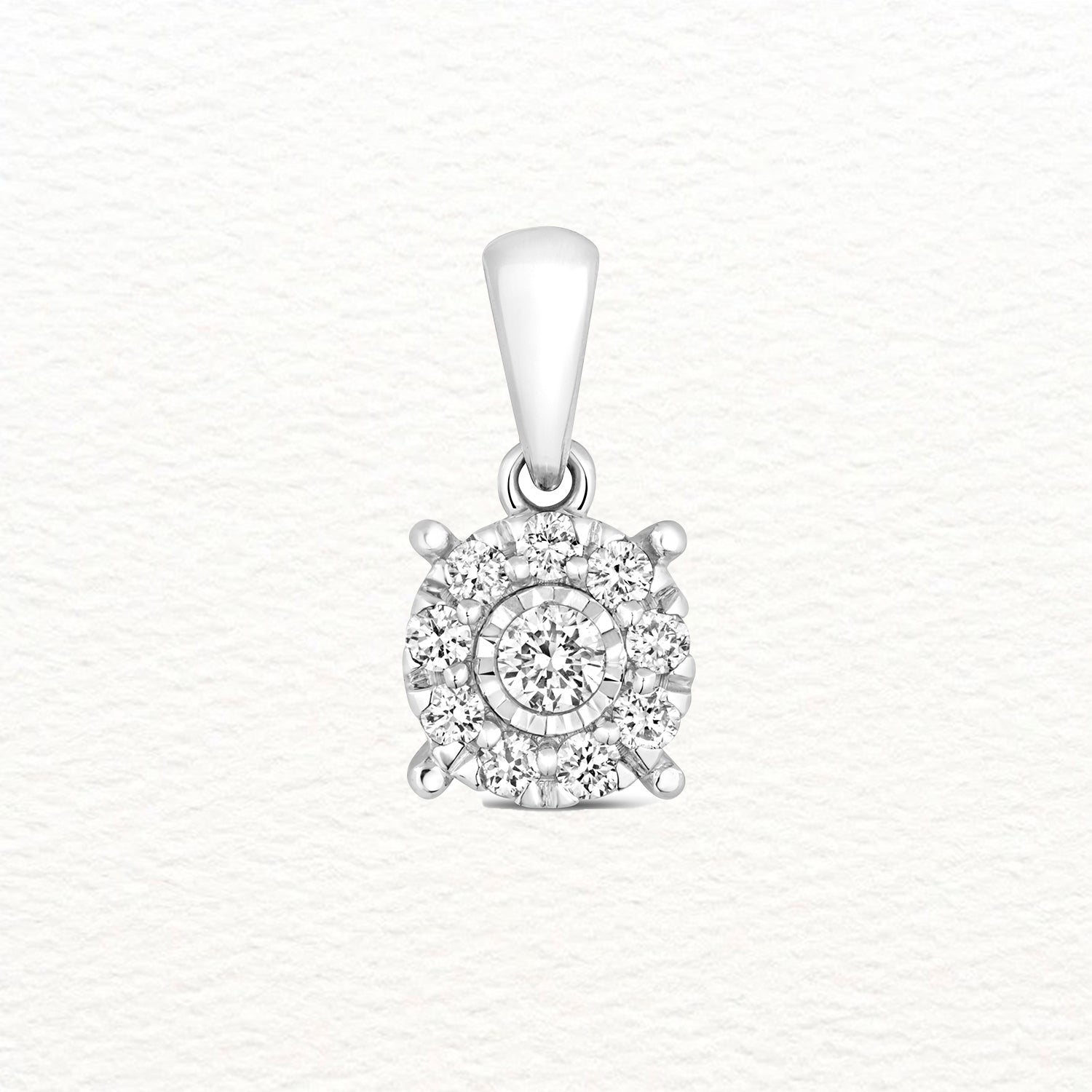 18K Gold and Diamond Illusion Round Cluster Pendant