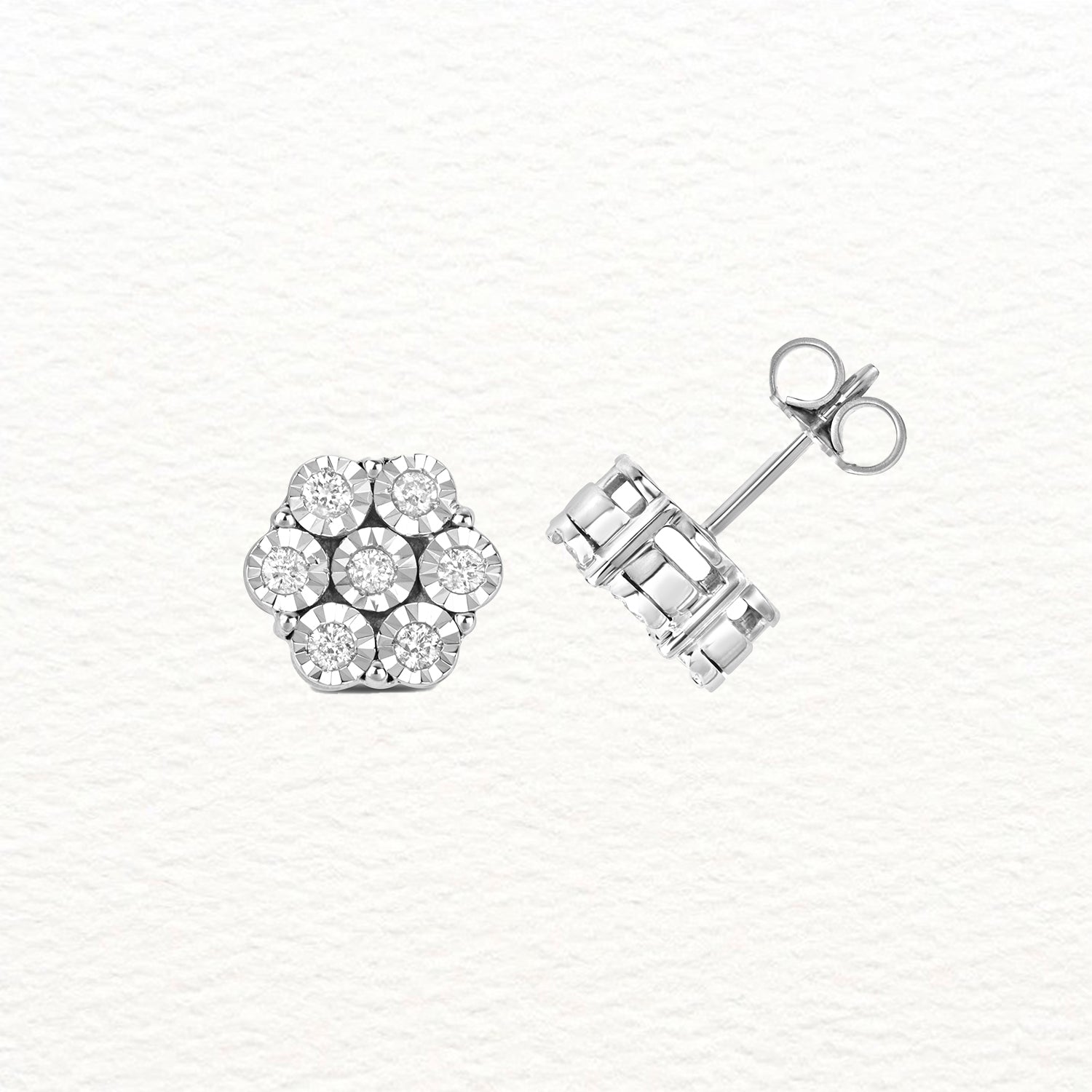 18K Gold and Diamond Illusion Plates Stud Earring