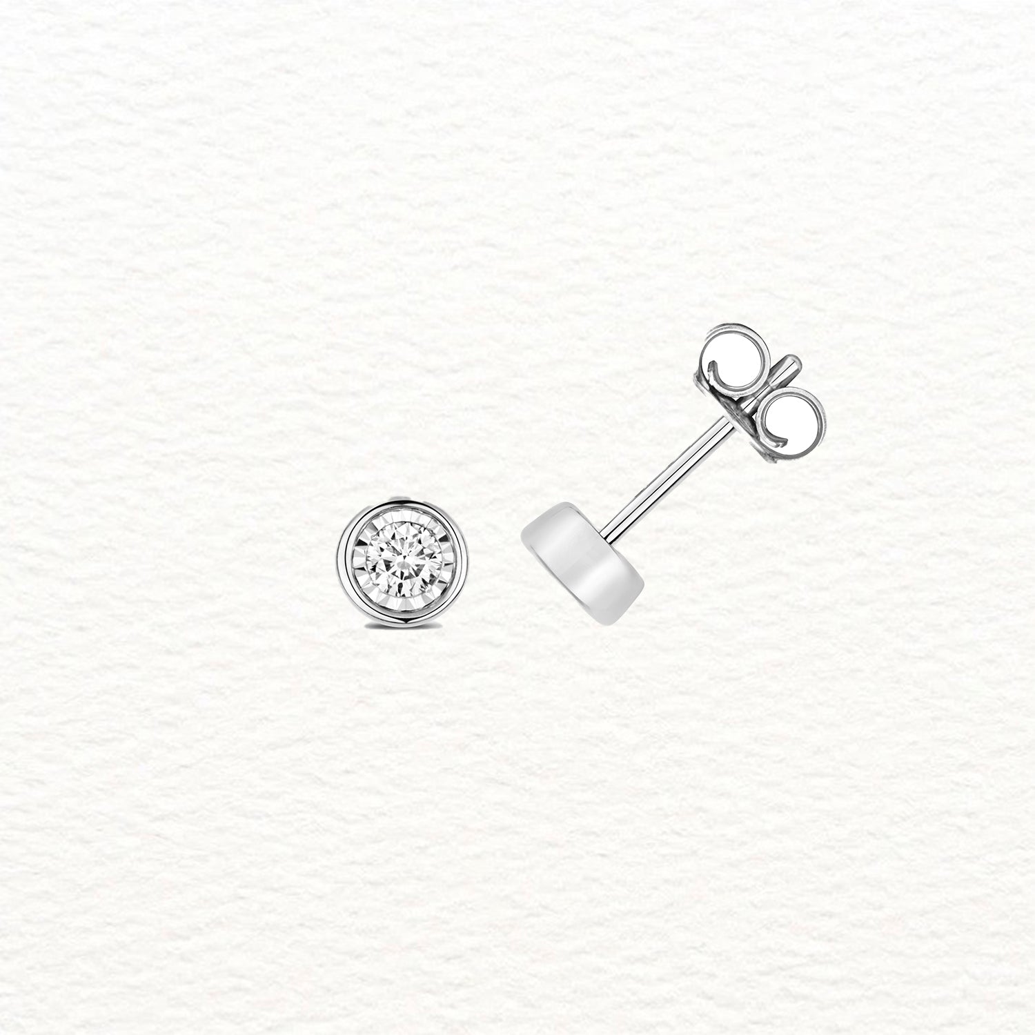 18K Gold and Diamond Illusion Rubover Stud Earring
