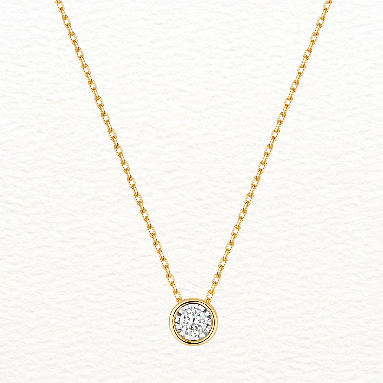 18K Gold Diamond Illusion Rubover Necklace
